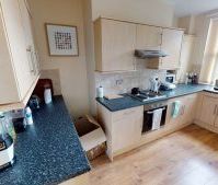 8 Broomfield View, Leeds, LS6 3DH - Photo 3