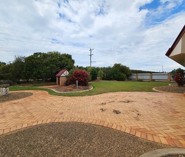 1472 Moore Park Road, Gooburrum, Qld 4670 - Photo 4