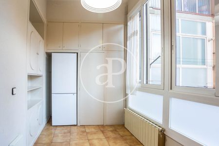 Apartment for Rent on Enric Granados Street - Photo 2