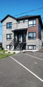 5 1/2, Ste-madeleine, bas de triplex, libre mars, porte patio ,terrasse, très bonne insonorisation, secteur sécuritaire, tranquille, - Photo 4