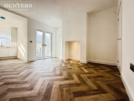 3 bedroom House To Let Total Size: 1109 SQ FT - Photo 2