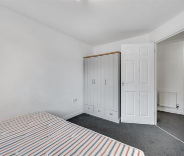 House To Let - Photo 5