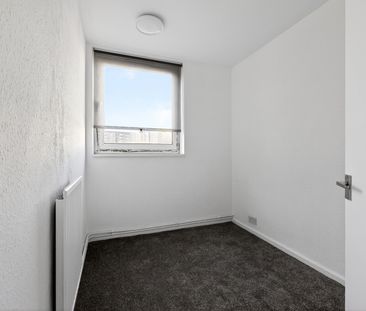 Poplar High Street, London, E14 0AR - Photo 2