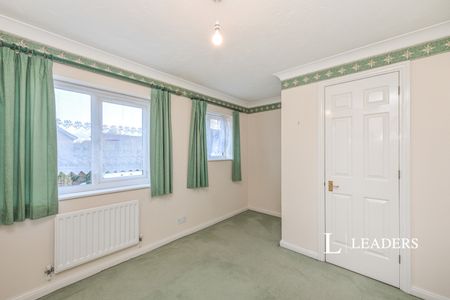 2 bedroom house to rent Sheldon Close, Harlow, CM17 - Photo 4