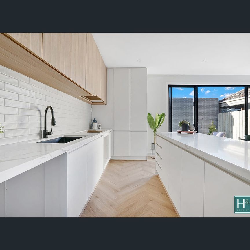 2/58 Bolingbroke Street, Pascoe Vale, Vic 3044 - Photo 1