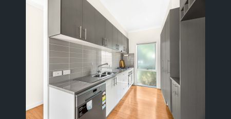 Character Two-Bedroom! - Photo 5