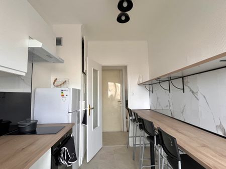 Location Appartement 2 pièces 43m² MARSEILLE 2ème - Photo 3