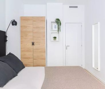 Room in a shared 5-bedroom apartment for rent in La Gran Vía - Foto 6