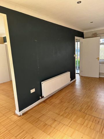 4 bedroom detached house to rent - Photo 2