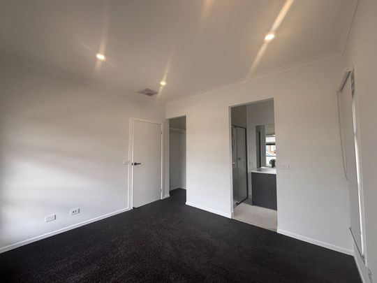 A Perfect Blend of Space, Style, and Comfort - Photo 1