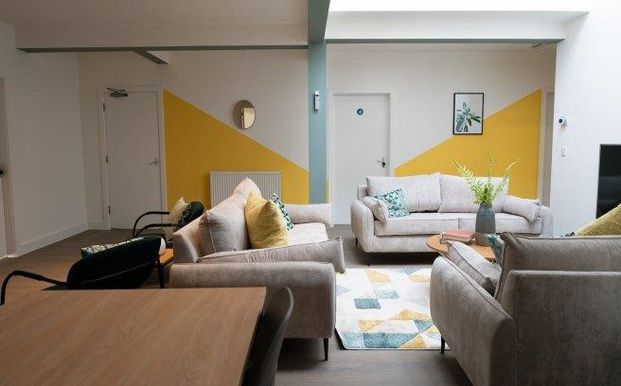 12 bedroom house share to rent - Photo 1