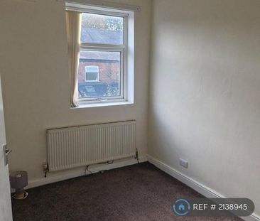 2 bedroom end of terrace house to rent - Photo 3