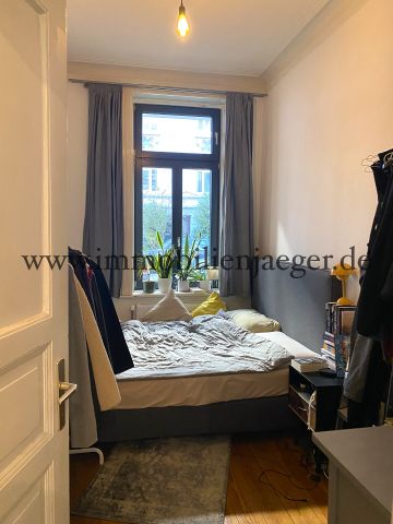 Eppendorf UKE Nähe - Altbau - Erdgeschoss mit Terrasse, hohe Decke mit Stuck, Holzdielen, gr. Küche - Foto 4