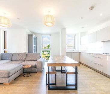 3 bedroom flat to rent - Photo 2
