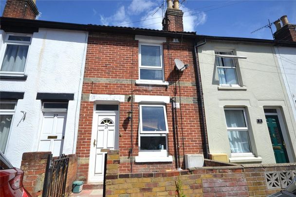 3 bedroom terraced house to rent - Photo 1