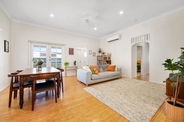 Charming Home in a Prime Greenslopes Location - Photo 1