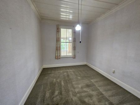 3 bedroom home - Photo 5