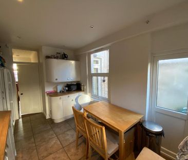 4 bedroom terraced house to rent - Photo 4