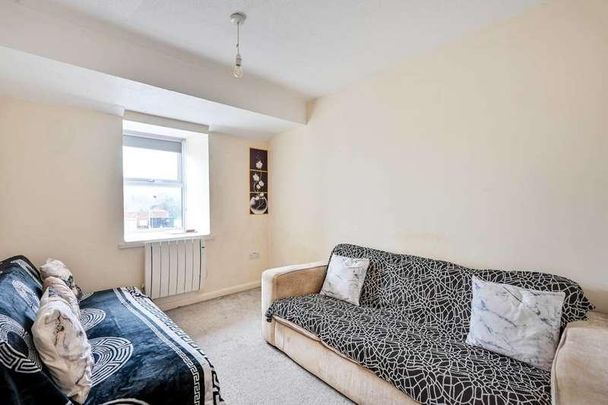 Springside Court, Josephs Road, Guildford, GU1 - Photo 1