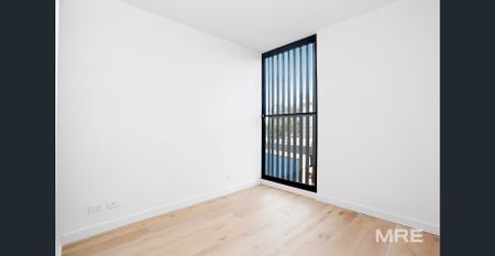 Spacious entertainer's delight - Photo 2