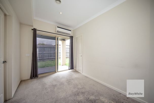 Comfortable & Convenient Living in St Albans - Photo 1