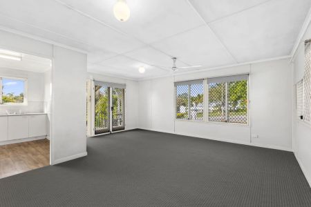 Neat & Tidy Unit in Stafford Heights - Photo 3