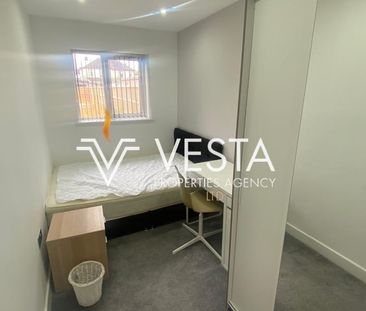 4 bedroom terraced house to rent - Photo 6