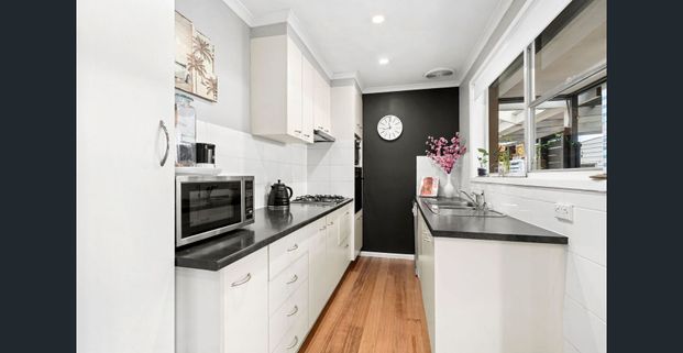 Modern Family Living with Space and Style - Photo 1