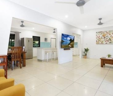 Fresh, Light-Filled Modern Unfurnished Home - Photo 2