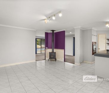 16 Chapple Drive, Australind, WA 6233 - Photo 2