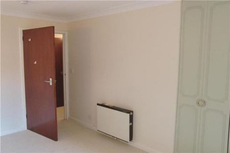 1 bedroom retirement property to rent - Photo 4