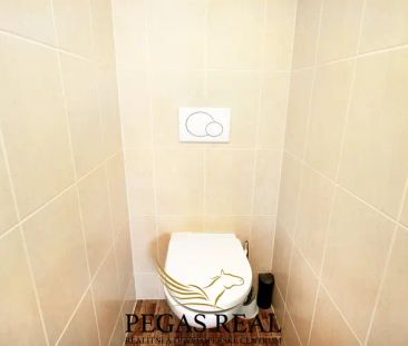 Pronájem bytu 1+kk se spací galerií, 30 m - Photo 3