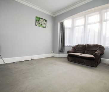 4 Queens Park Gardens, Bournemouth - Photo 1