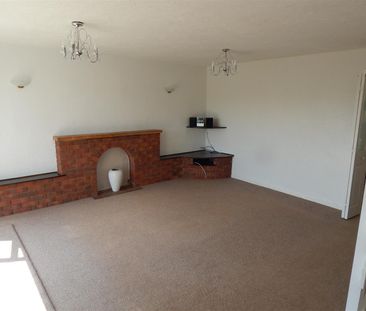 Homemead Grove, Rednal, Birmingham - Photo 2