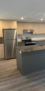 2 CH - 1 SDB - Terrebonne - $2,000 /mo - Photo 3