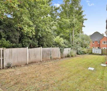 Roseville Close, NORWICH - Photo 2