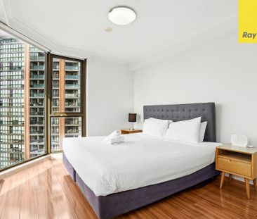 FURNISHED ONE BEDROOM SUN-DRENCHED NORTHEAST CORNER - Photo 4