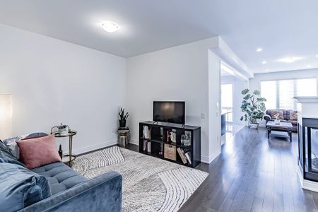 For Lease - 50 Drizzel Crescent Unit# Upper Level, Richmond Hill, Ontario - Photo 2