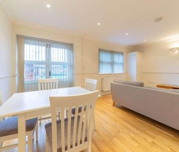 Convent Court, Hatch Lane, Windsor, SL4 - Photo 2