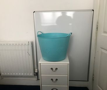 Room in a Shared House, Norman Row, LS5 - Photo 6