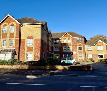 2 Bedroom Flat / Apartment - Lower Northam Road, Hedge End - Photo 3