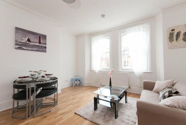 2 bedroom flat to rent - Photo 1