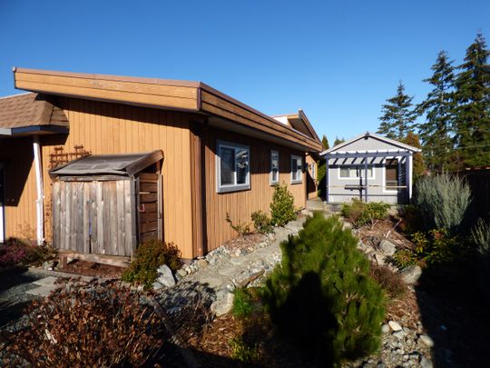 Centrally Located Parksville Rancher - Photo 1