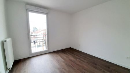 location Appartement T2 DE 41.64m² À ATHIS MONS - Photo 2