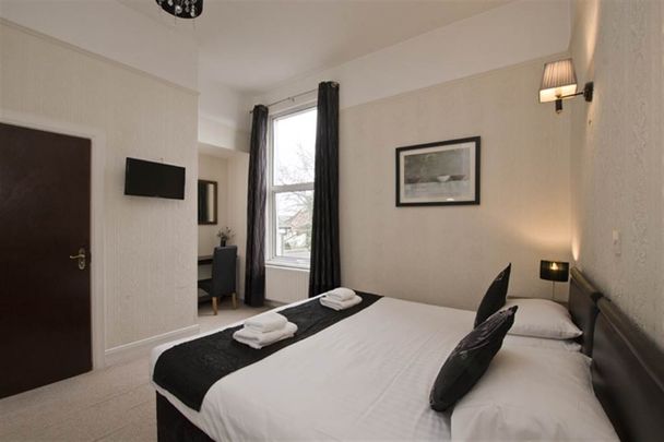 Studio 1, 254 Ravenhill Road, Belfast , BT6 8GJ - Photo 1