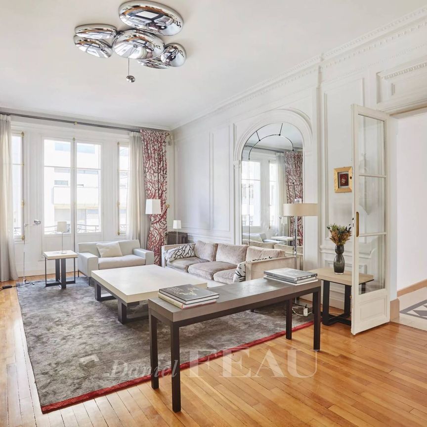 Location hôtel particulier, Neuilly-sur-Seine, 7 pièces, 470 m², ref 85703616 - Photo 1