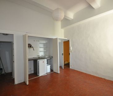 AIX EN PROVENCE - A LOUER - APPARTEMENT DE TYPE 2 - Photo 1