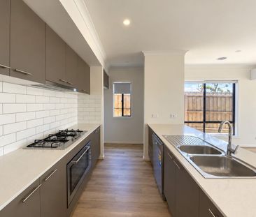 BRAND NEW SPACIOUS HOME - Photo 6