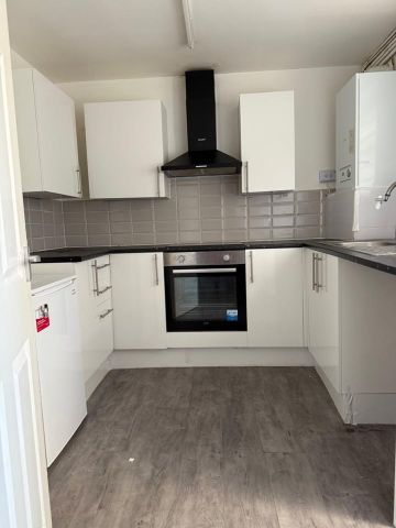 3 Bed Terraced House, Alpha Street, L21 - Photo 4