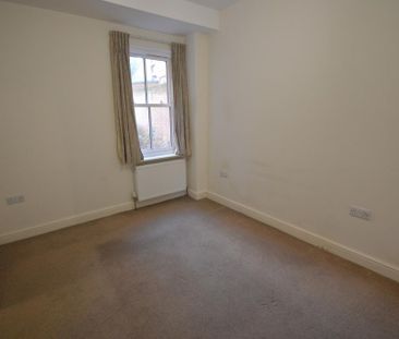 1 bedroom ground floor flat to rent - Photo 2